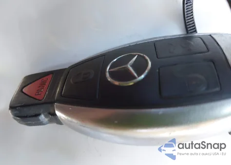 2010 Mercedes-Benz Glk 350 4Matic z USA, uszkodzony, nr VIN WDCGG8HB5AF398863